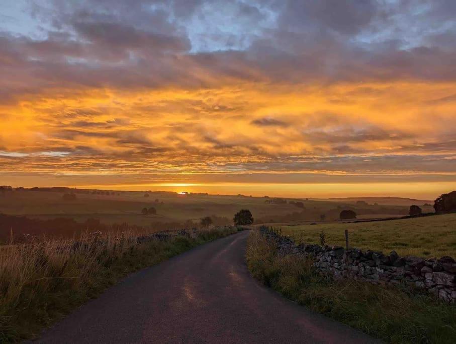 Gorgeous Cozy Cottage With A Heritage Feel, Walks, Pubs & Wood Burner Tideswell Exteriér fotografie